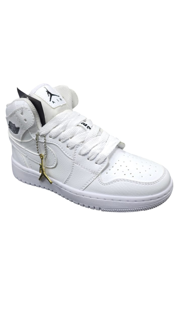 Tenis Jordan Retro 1 Replica AA White Black