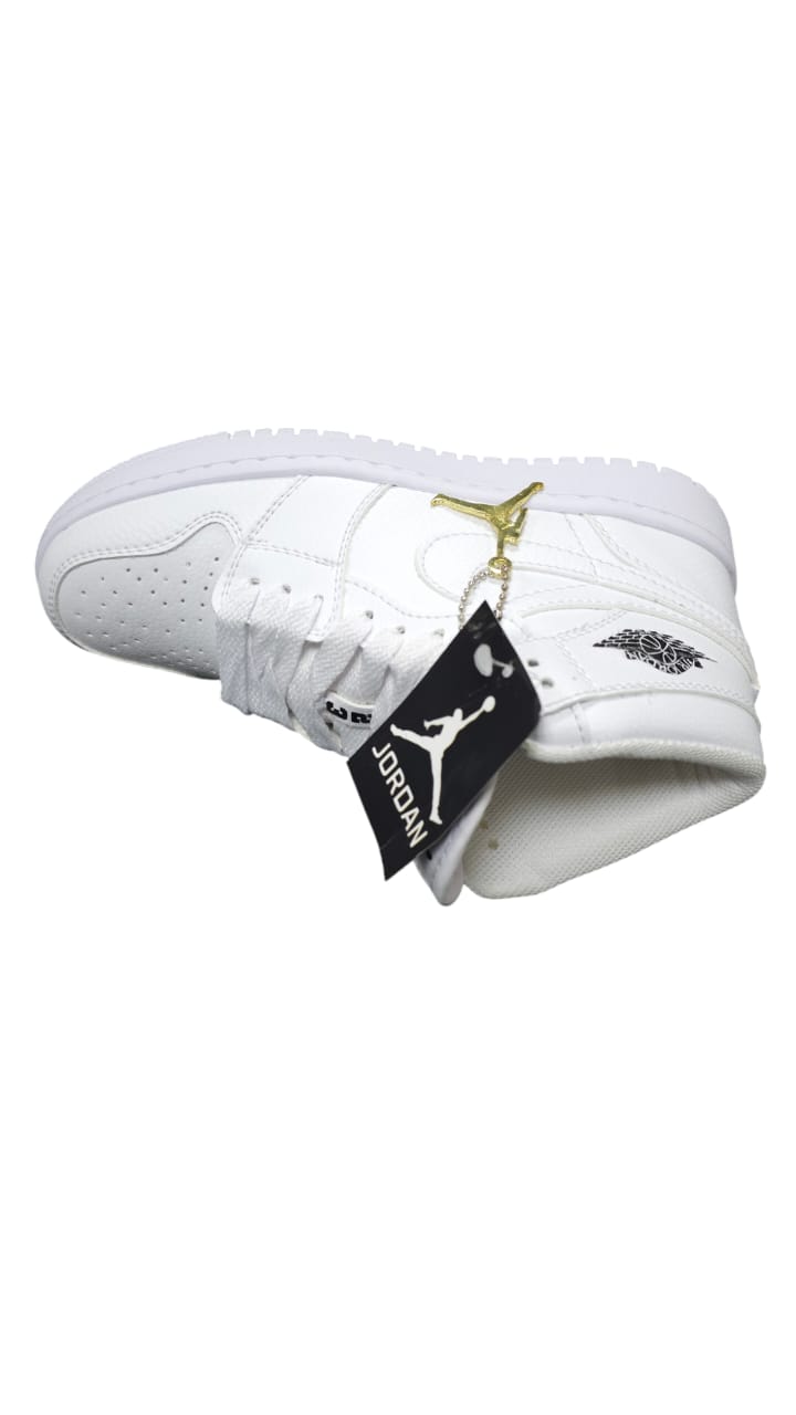 Tenis Jordan Retro 1 Replica AA White Black