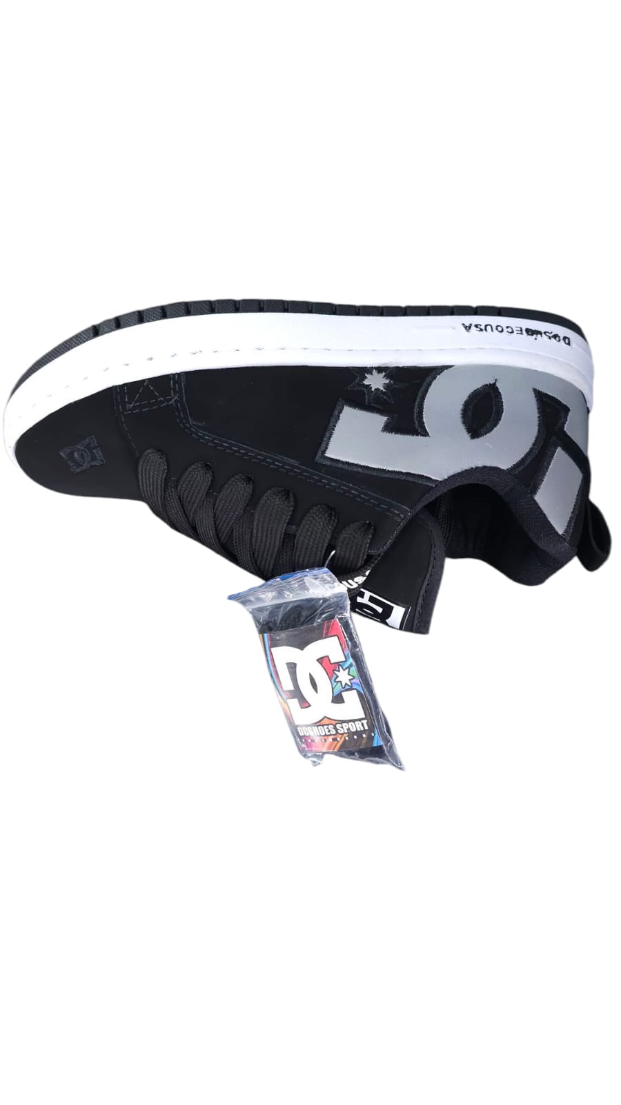 Tenis DC Shoes Court Graffic Replica AA Colors Black ReflectIVO