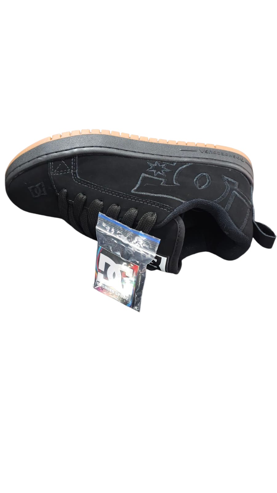 Tenis DC Shoes Court Graffic Replica AA Colors Black Crepe