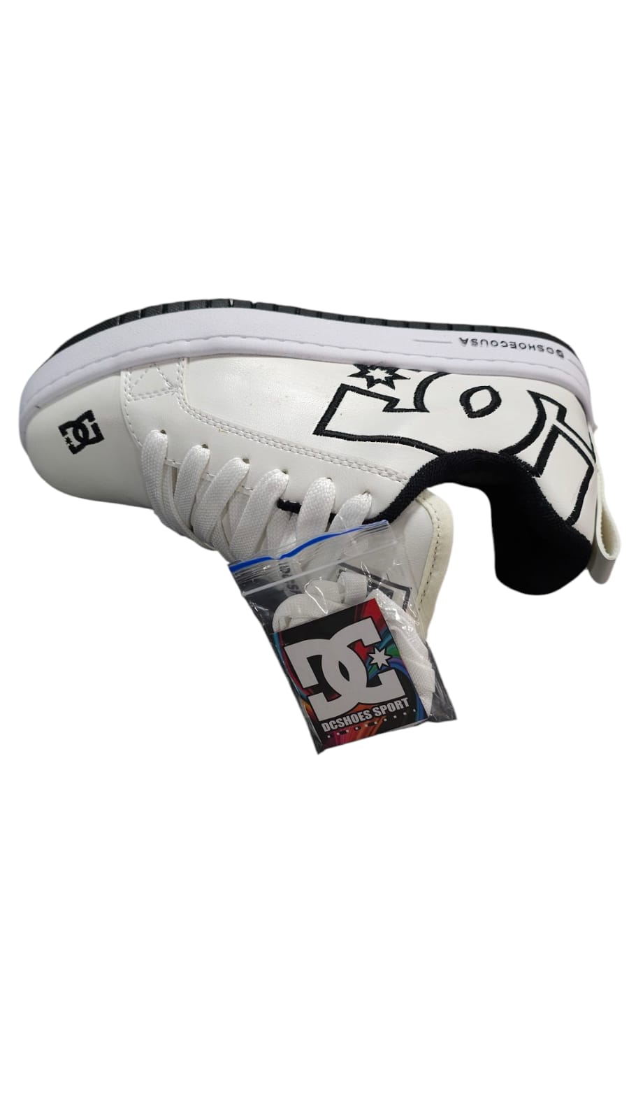 Tenis DC Shoes Court Graffic Replica AA Colors White Black