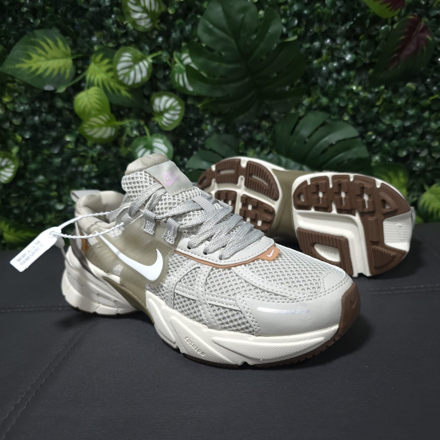 Tenis Nike Importados AAA V2K Run Vomero Caqui