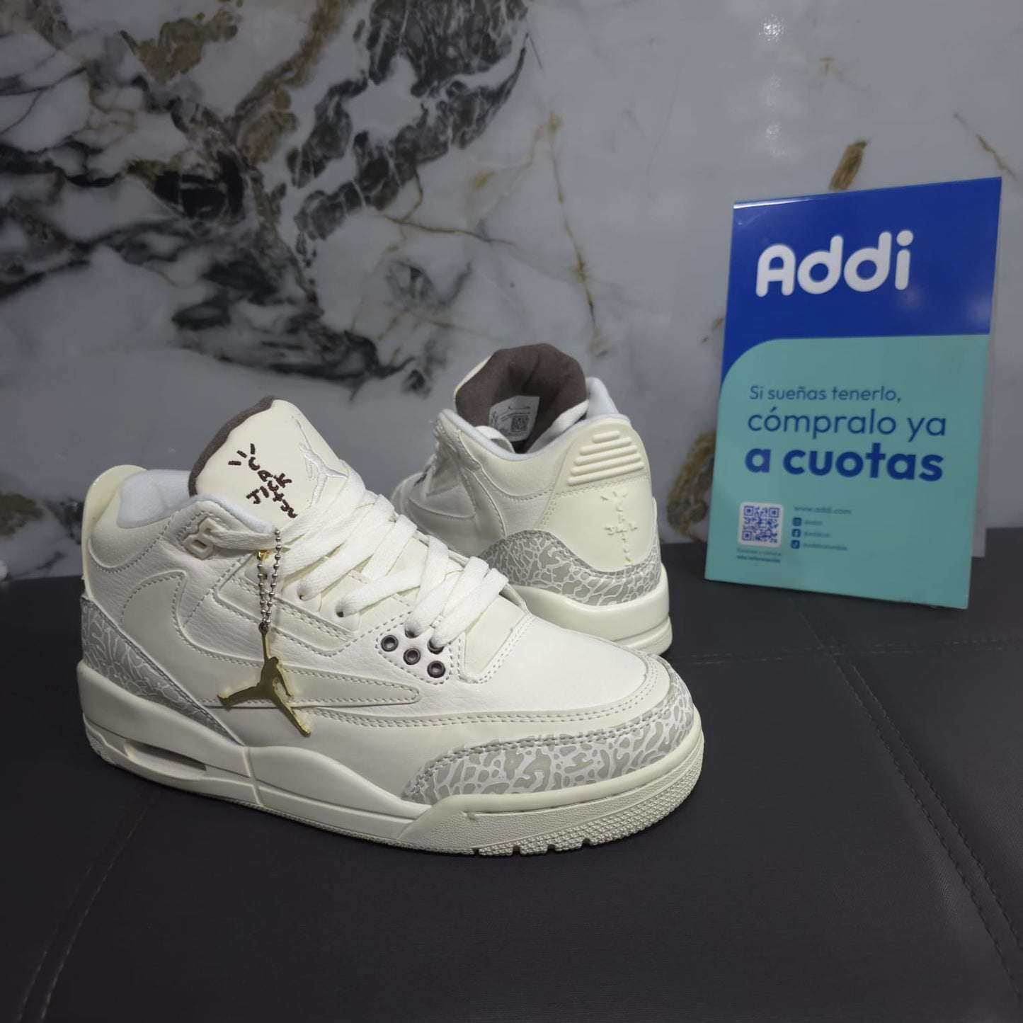 Tenis Nike Jordan Retro 3 Travis Scott Crema Replica AAA Importados