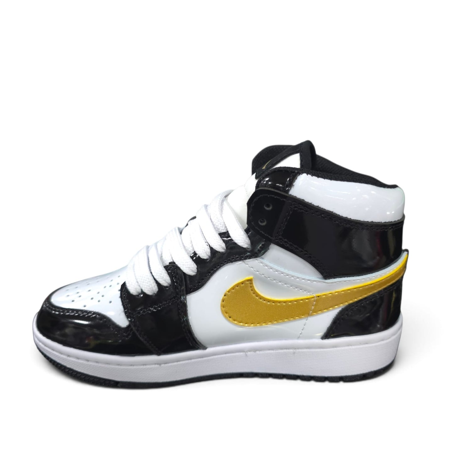 Tenis Jordan Retro 1 Negro Dorado Calidad AAA