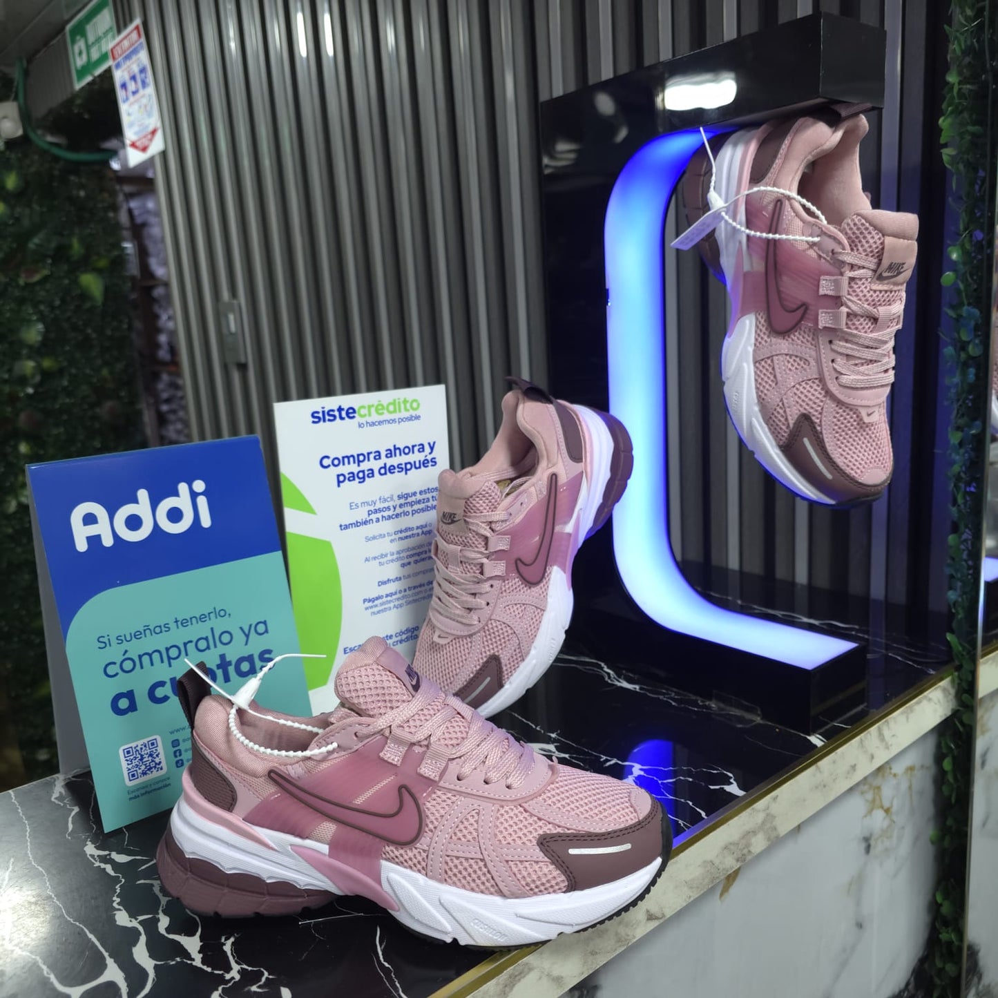 Tenis Nike Importados AAA V2K Run Vomero Pink