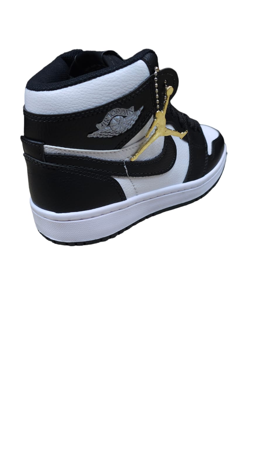 Tenis Jordan Retro 1 Negro-Blanco Calidad AAA