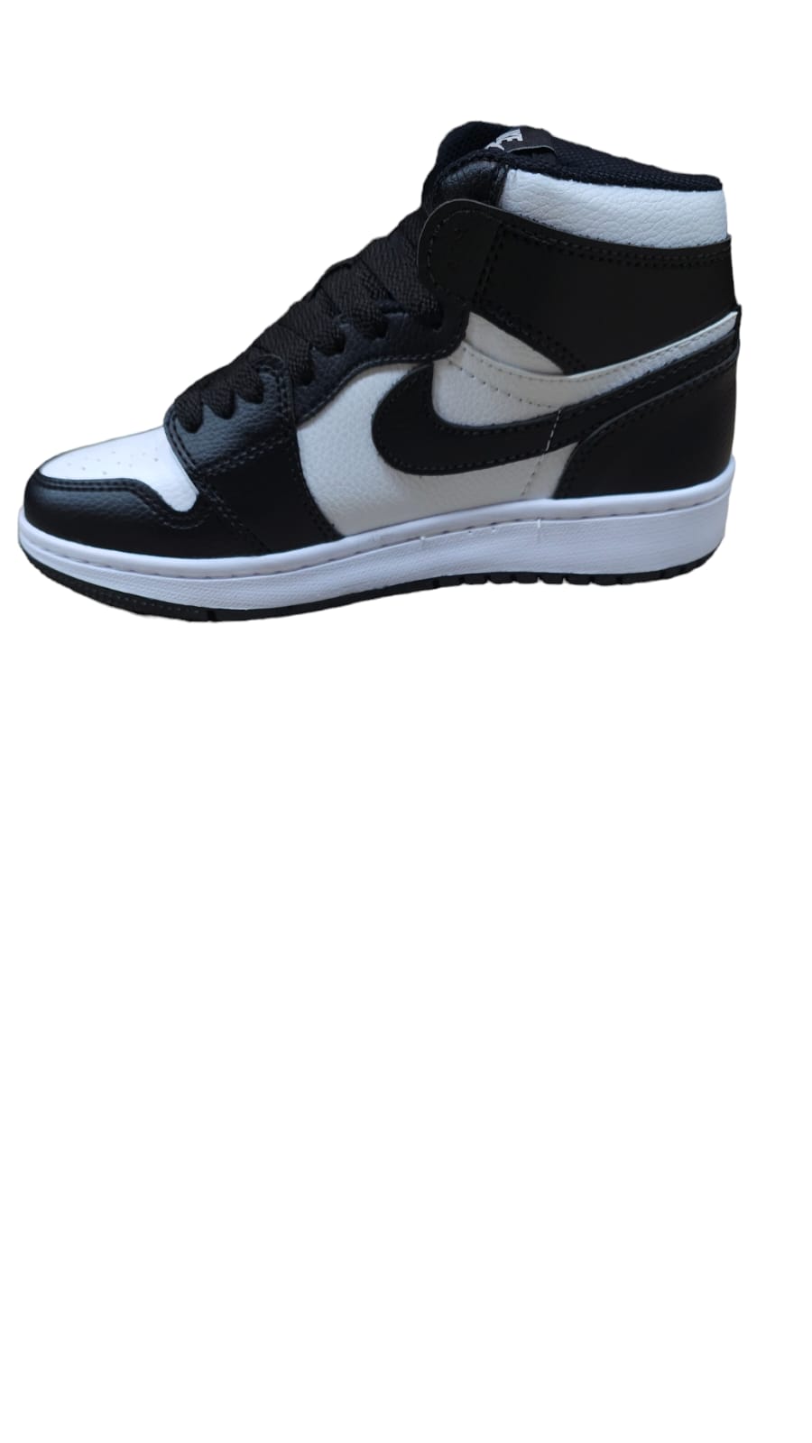 Tenis Jordan Retro 1 Negro-Blanco Calidad AAA