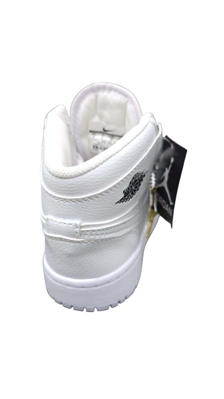 Tenis Jordan Retro 1 Replica AA White Black
