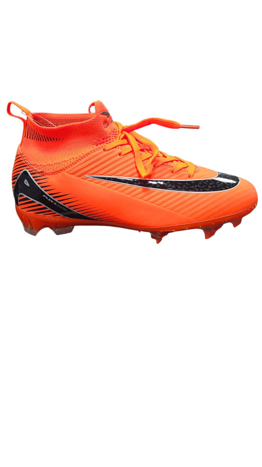 Guayos Importados Para Cualquier Tipo De Cancha De Pasto Natural y Artificial Orange