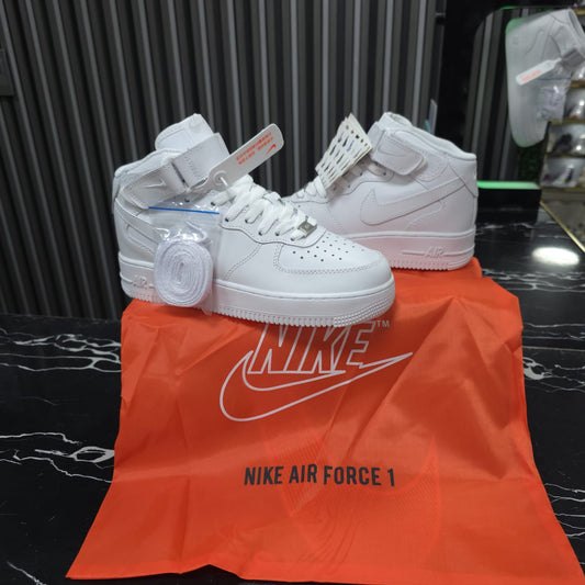 Tenis Importados Nike Air Force 1 Mid '07 Versión En Bota Obsequio Accesorios