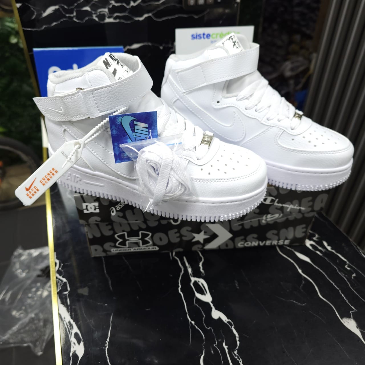 Tenis For One Bota Replica AA White