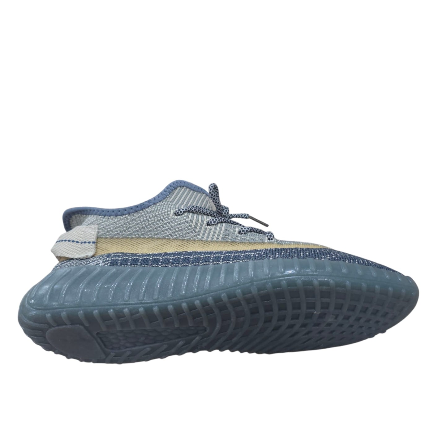 Tenis Estilo Yeezy Tipo Media Importados