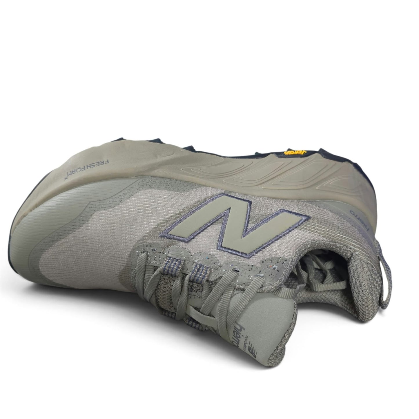 Tenis New Balance Hierro Vibram AAA Importadas