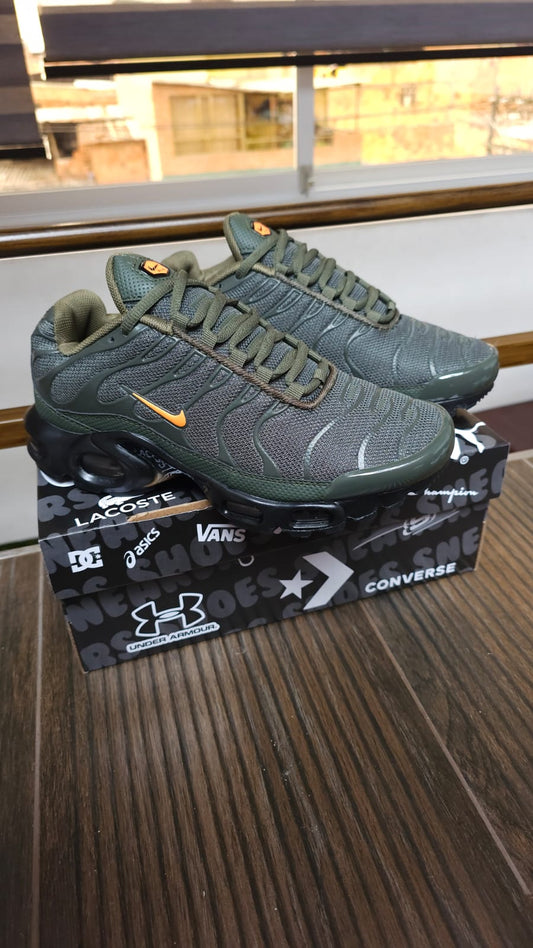 Tenis Nike Air Max Plus TN 1.1 AAA Importadas Green