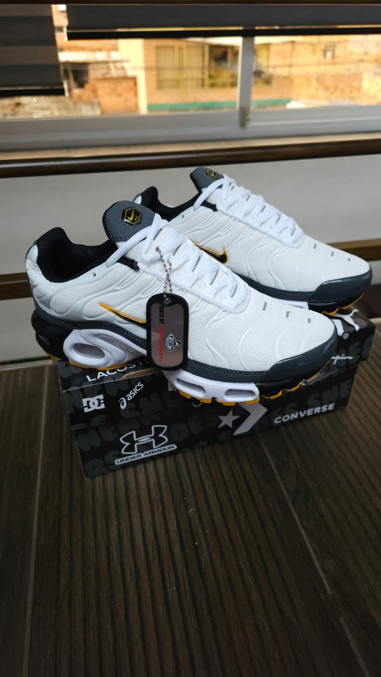 Tenis Nike Air Max Plus TN 1.1 AAA Importadas White Yellow
